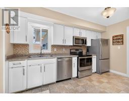 37 LUTON CRESCENT - 4