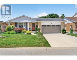 37 LUTON CRESCENT - 6
