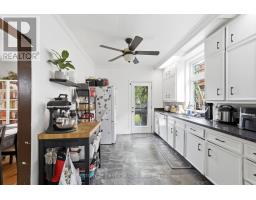 95 MYRTLE STREET N - 11
