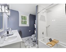 95 MYRTLE STREET N - 19