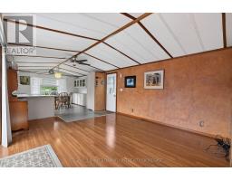 20 REDFORD DRIVE - 6