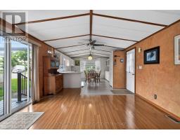 20 REDFORD DRIVE - 7