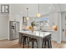 5 - 1061 EAGLETRACE DRIVE - 10