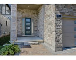 5 - 1061 EAGLETRACE DRIVE - 2