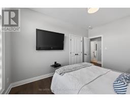 2330 DAUNCEY CRESCENT - 40