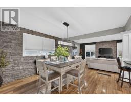 76 SANDERS STREET W - 16