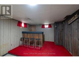 160 WELLESLEY CRESCENT - 15