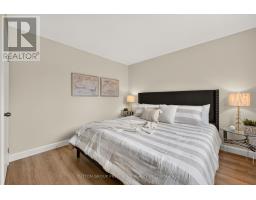 53 RENNY CRESCENT - 24
