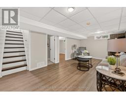53 RENNY CRESCENT - 32