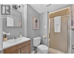 53 RENNY CRESCENT - 33