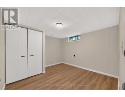 53 RENNY CRESCENT - 34