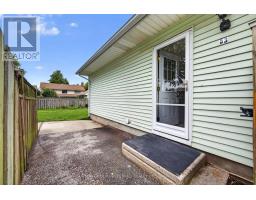 53 RENNY CRESCENT - 38