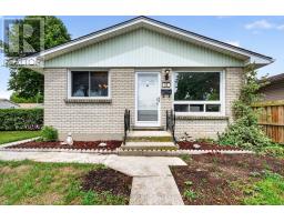 53 RENNY CRESCENT - 9
