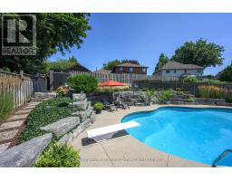 27 CHESTNUT HILL - 25