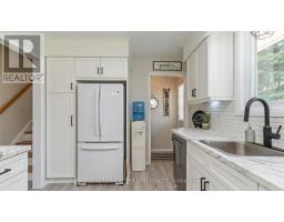 7 STIRLING CRESCENT - 13