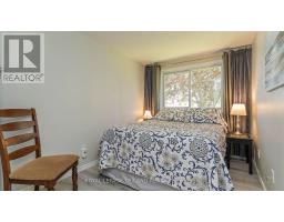 7 STIRLING CRESCENT - 18
