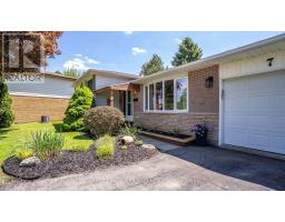 7 STIRLING CRESCENT - 3