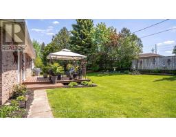 7 STIRLING CRESCENT - 30