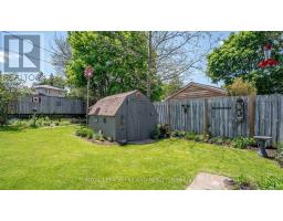 7 STIRLING CRESCENT - 31