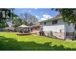 7 STIRLING CRESCENT - 37
