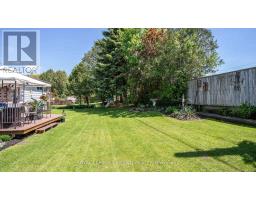 7 STIRLING CRESCENT - 39