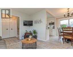 7 STIRLING CRESCENT - 9