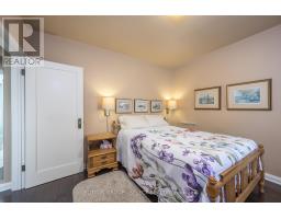 1316 LANGMUIR AVENUE - 16