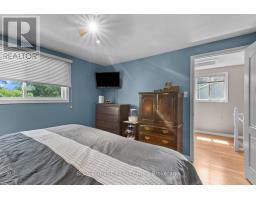 48 ROSAMOND CRESCENT - 19