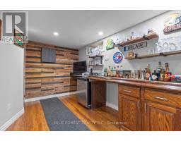 48 ROSAMOND CRESCENT - 31