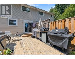 48 ROSAMOND CRESCENT - 32