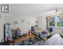 21 - 410 AMBLESIDE DRIVE - 14