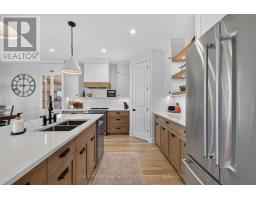 95 ALLISTER DRIVE - 16