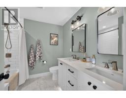 95 ALLISTER DRIVE - 33