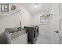8-7966 FALLON DRIVE - 40