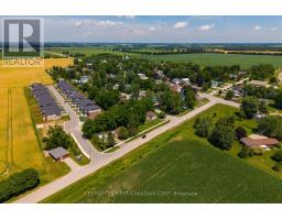 8-7966 FALLON DRIVE - 44