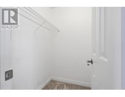 8 - 60 ROSECLIFFE CRESCENT - 25