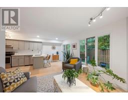 12 - 810 MAITLAND STREET - 14