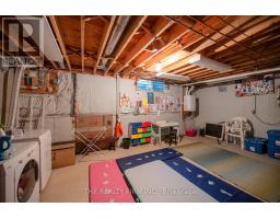 12 - 810 MAITLAND STREET - 27