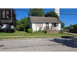 31 MYRTLE STREET - 16