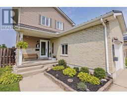 18 TARA COURT - 2