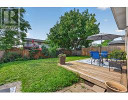 98 SURREY CRESCENT - 34