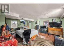 21 WOLSELEY AVENUE - 27
