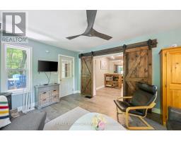 263 ONTARIO STREET S - 8