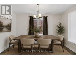 1888 STACKHOUSE CRESCENT - 21