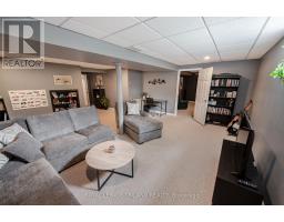 446 SOUTH LEAKSDALE CIRCLE - 39