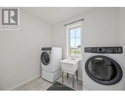 2 EVYLEAN COURT - 22