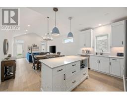 2 EVYLEAN COURT - 9