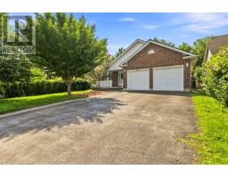 93 MCTAGGART COURT - 2