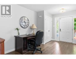 93 MCTAGGART COURT - 21