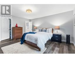 93 MCTAGGART COURT - 23